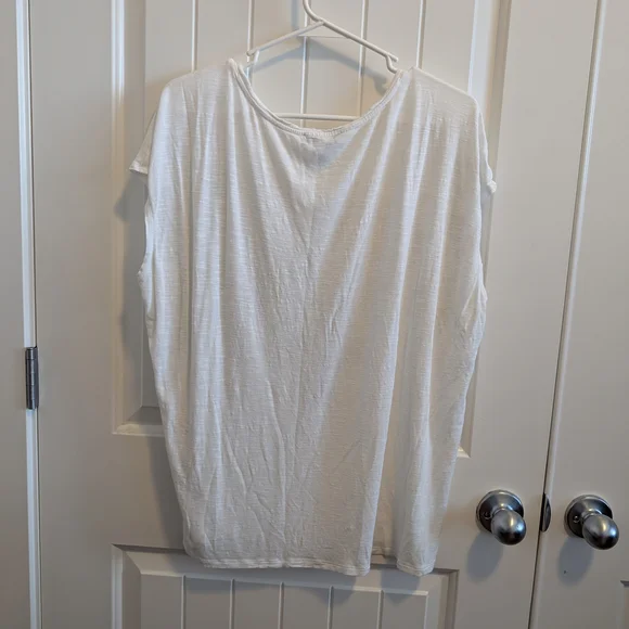 3 For $18 White House Black Market Ivory Top with Black Floral Design - Picture 4 of 4